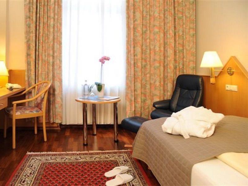 Komfort Hotel Am Kurpark Bad Homburg vor der Höhe Kültér fotó
